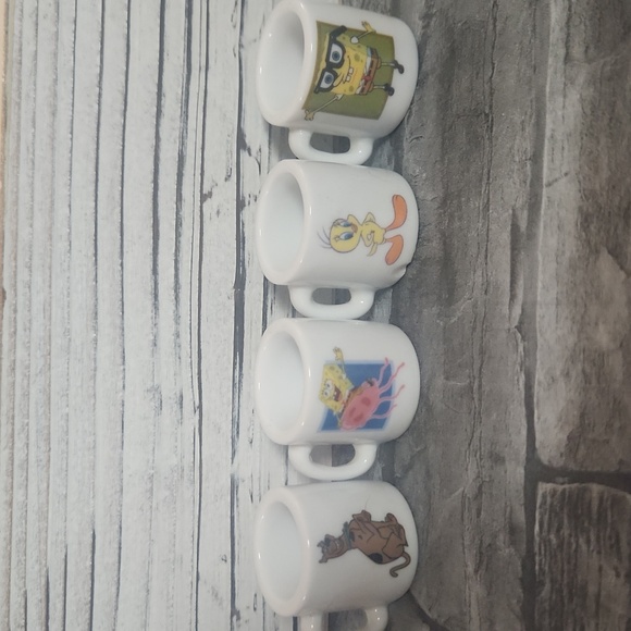 Viacom Other - Set Of 4 Mini Mugs - Scooby Doo, Spongebob, Looney Tunes